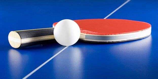 Palas y pelotas en el ping pong